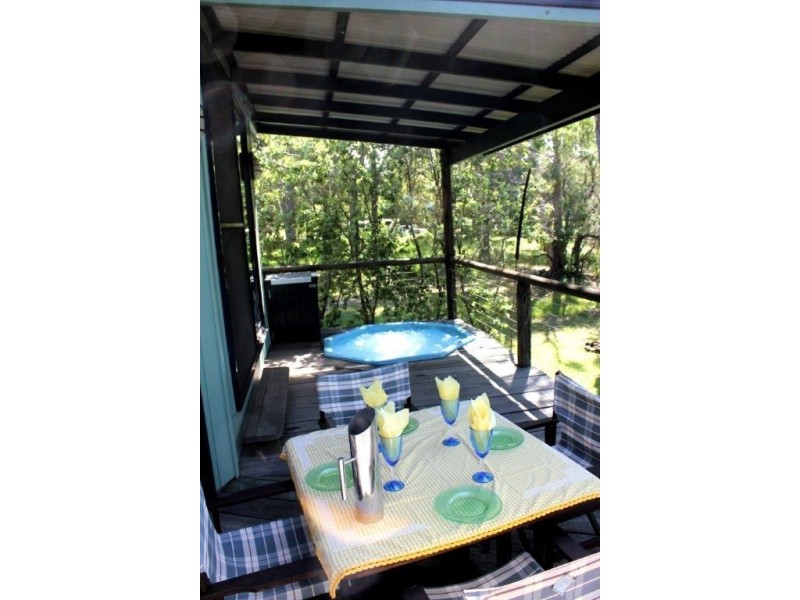 20 The Esplanade, Karragarra Island QLD 4184