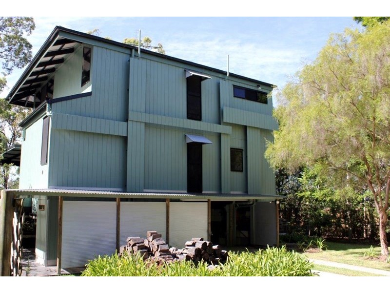 20 The Esplanade, Karragarra Island QLD 4184