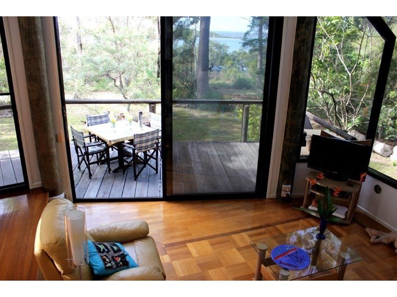 20 The Esplanade, Karragarra Island QLD 4184