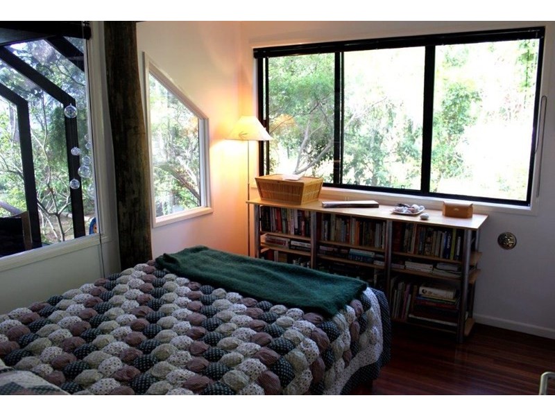 20 The Esplanade, Karragarra Island QLD 4184