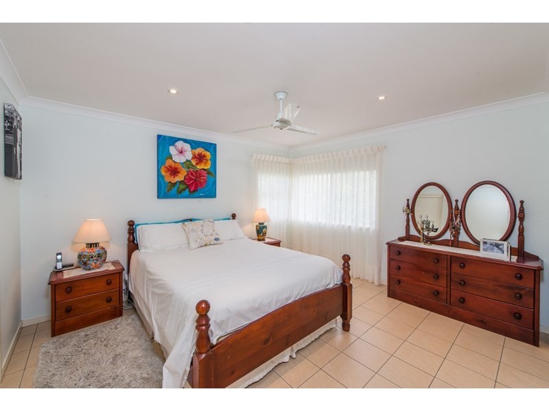 6 Chettle Street, Amity Point QLD 4183