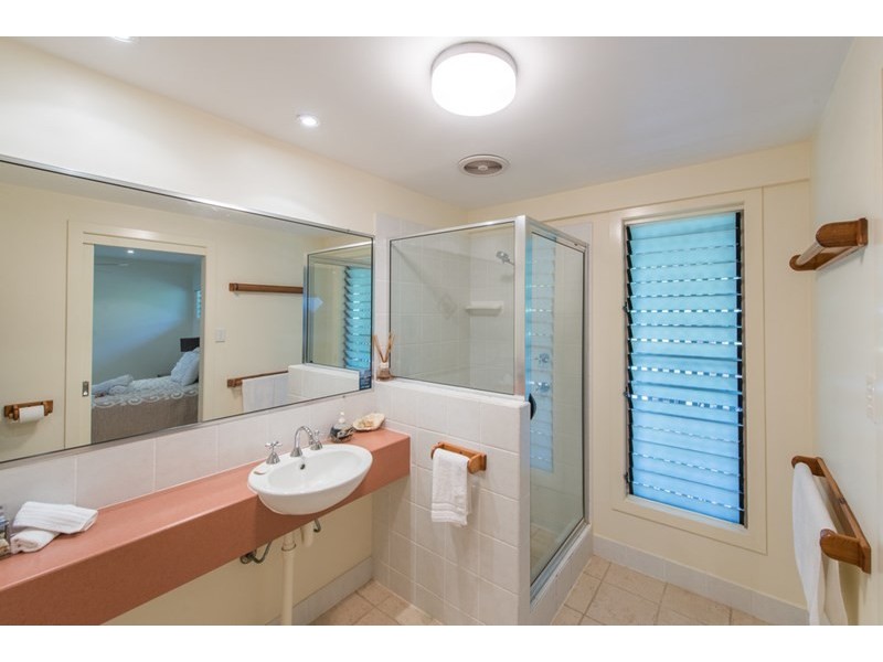 26 Cumming Parade, Point Lookout QLD 4183