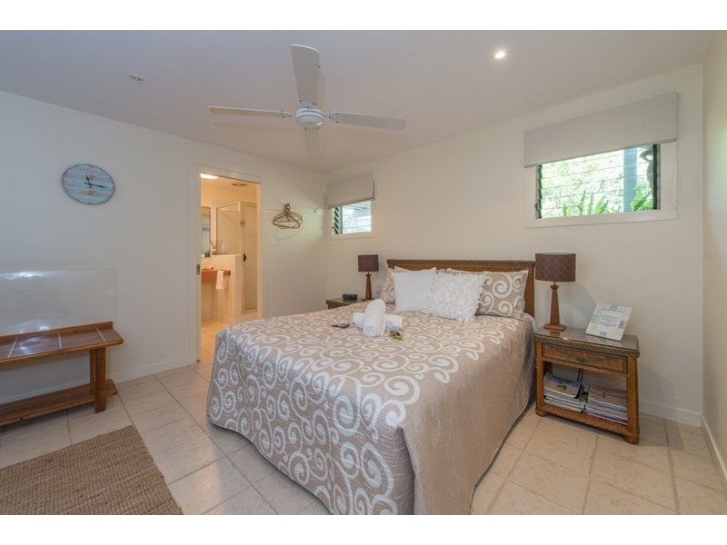 26 Cumming Parade, Point Lookout QLD 4183