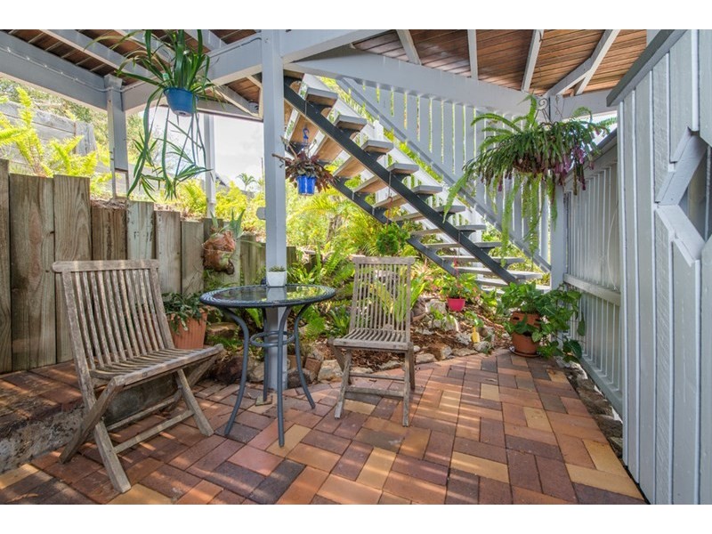 26 Cumming Parade, Point Lookout QLD 4183