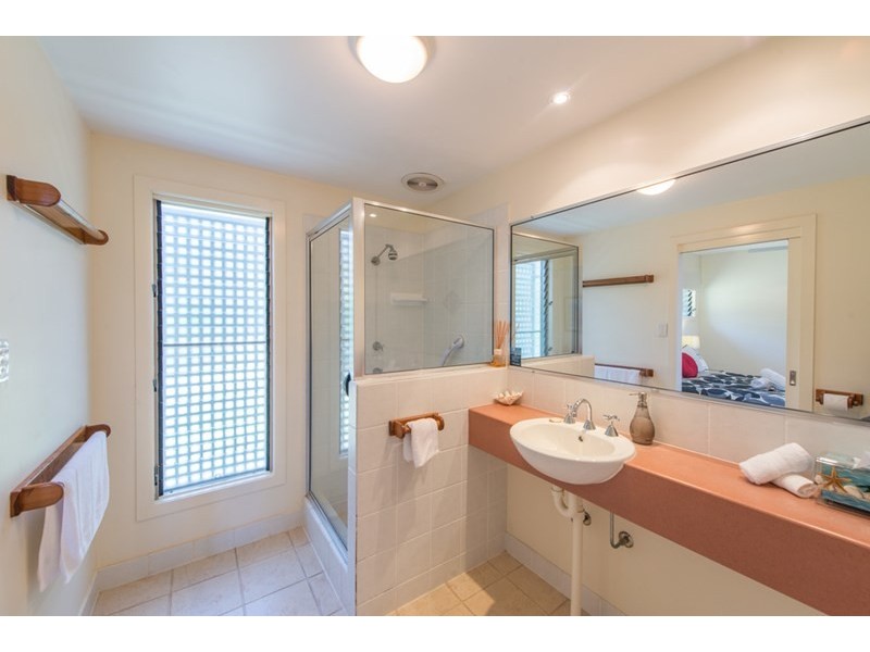 26 Cumming Parade, Point Lookout QLD 4183