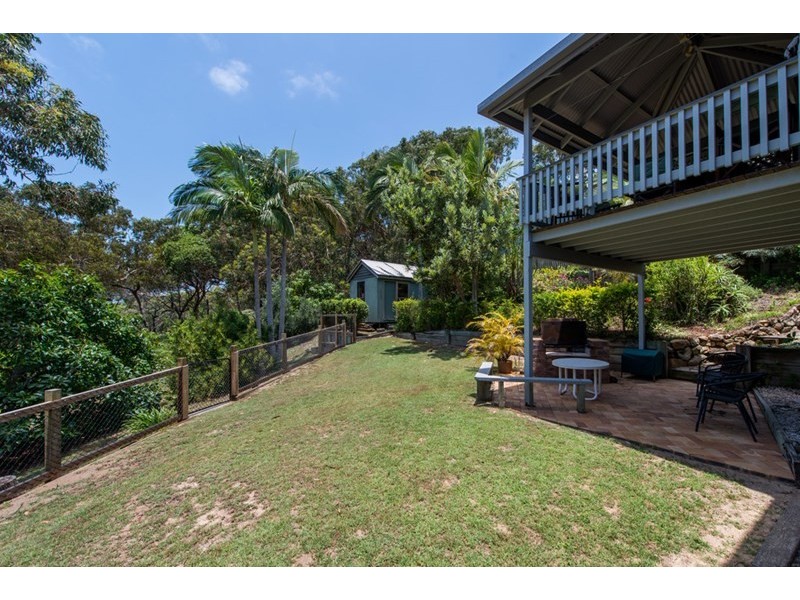 26 Cumming Parade, Point Lookout QLD 4183