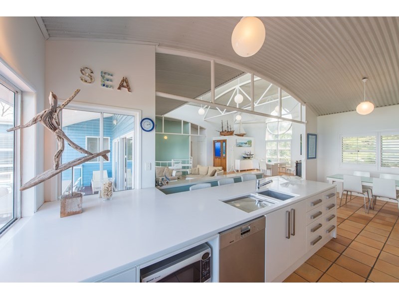 43 Tramican Street, Point Lookout QLD 4183