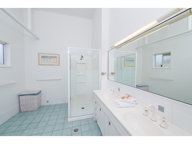 43 Tramican Street, Point Lookout QLD 4183