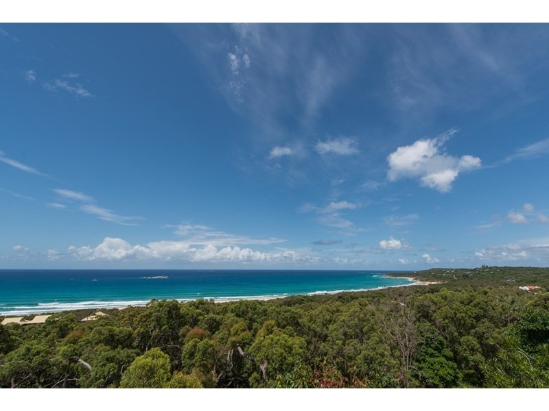 43 Tramican Street, Point Lookout QLD 4183