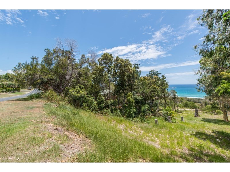 75 Tramican Street, Point Lookout QLD 4183