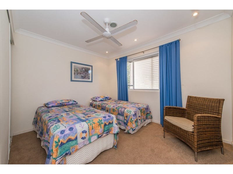 17/1-5 Samarinda Drive, Point Lookout QLD 4183