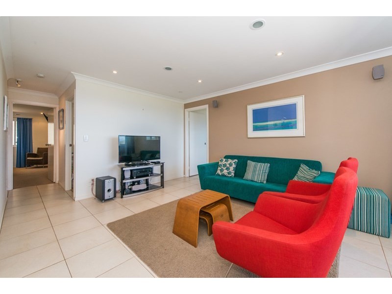 17/1-5 Samarinda Drive, Point Lookout QLD 4183