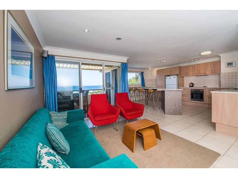 17/1-5 Samarinda Drive, Point Lookout QLD 4183