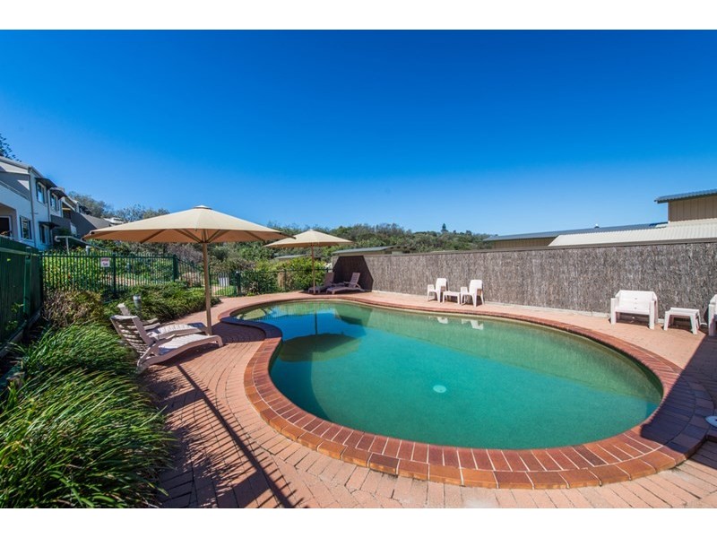 17/1-5 Samarinda Drive, Point Lookout QLD 4183