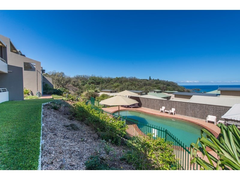 17/1-5 Samarinda Drive, Point Lookout QLD 4183