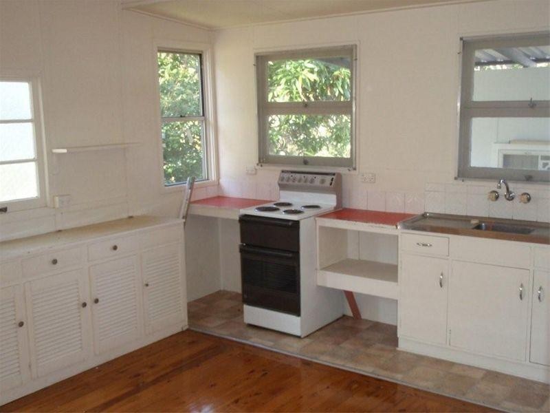 4 Millers Lane, Amity Point QLD 4183