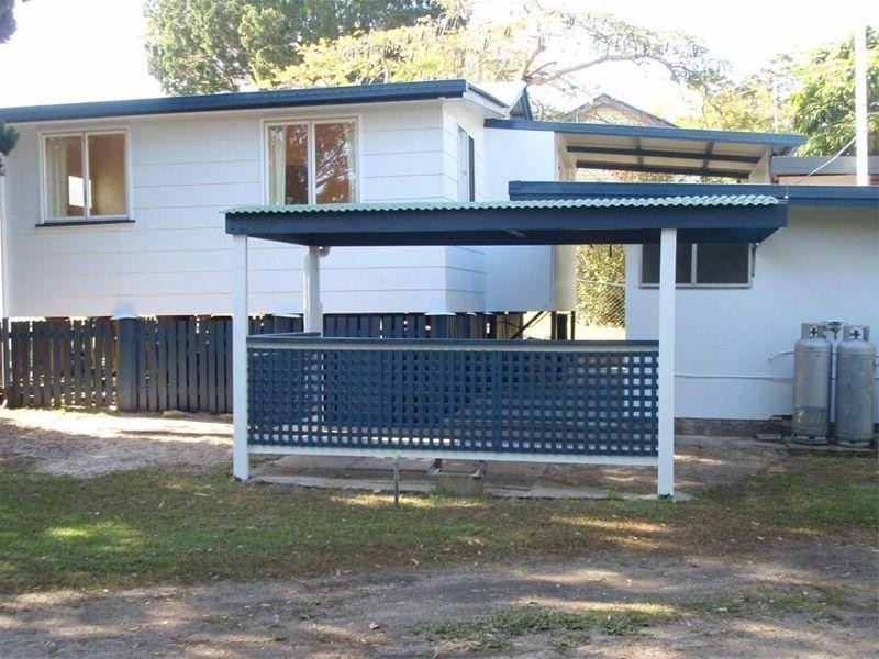 4 Millers Lane, Amity Point QLD 4183