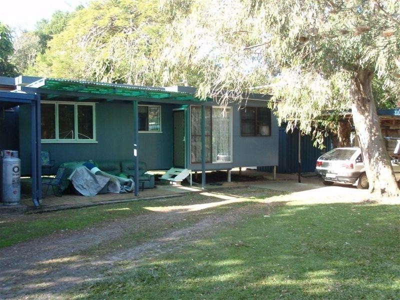 4 Millers Lane, Amity Point QLD 4183