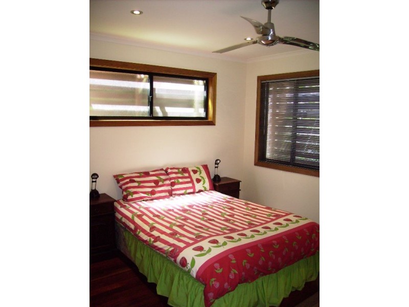 1/24 Samarinda Drive, Point Lookout QLD 4183