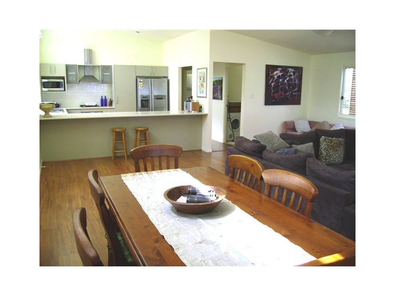 21 Ballow Street, Amity Point QLD 4183