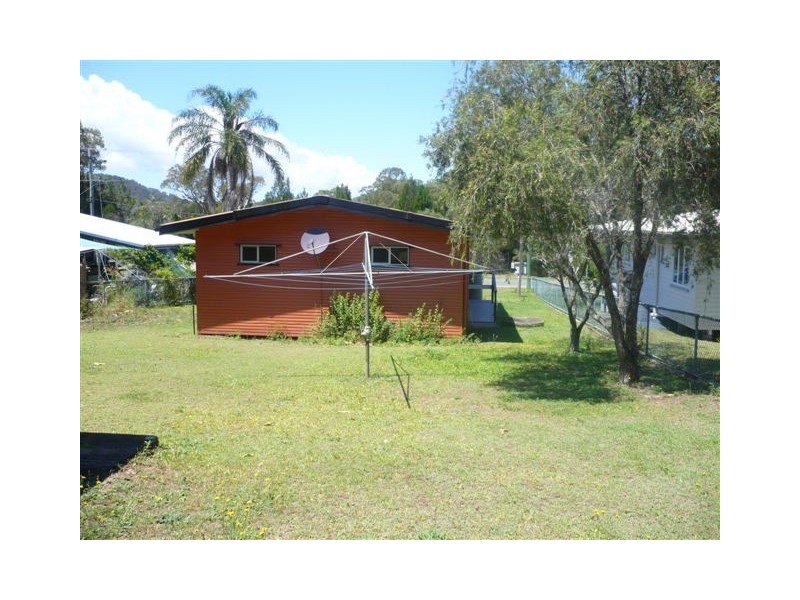 18 Barton Street, Dunwich QLD 4183