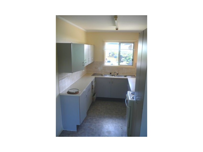 18 Barton Street, Dunwich QLD 4183