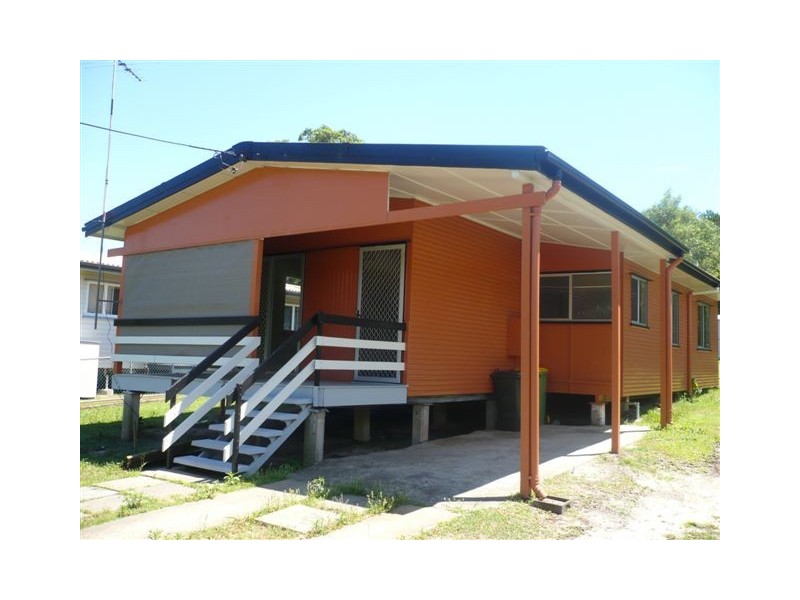 18 Barton Street, Dunwich QLD 4183