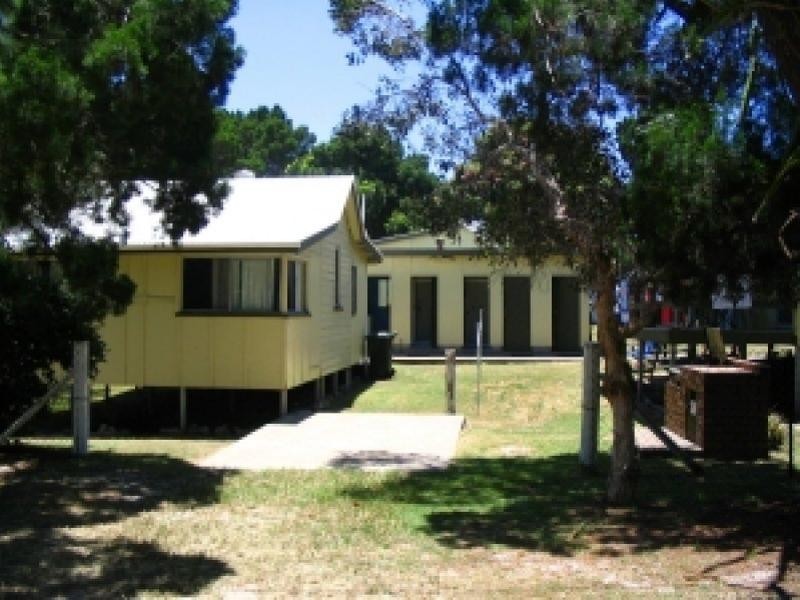 5 Ballow Street, Amity Point QLD 4183