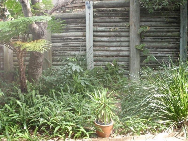 21 Cumming Parade, Point Lookout QLD 4183