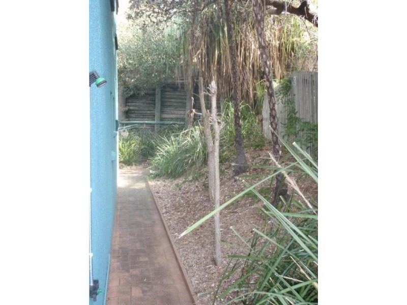 21 Cumming Parade, Point Lookout QLD 4183