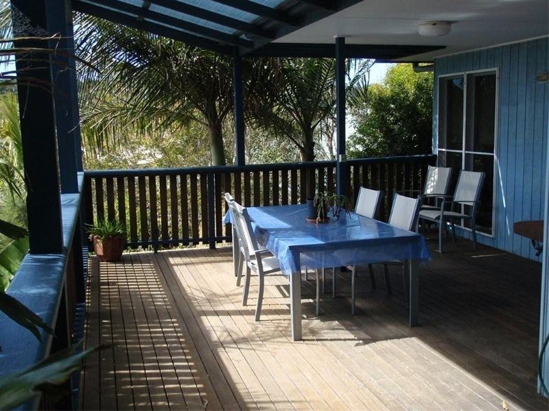 49 Cumming Parade, Point Lookout QLD 4183