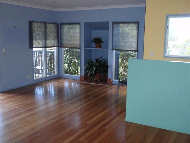 49 Cumming Parade, Point Lookout QLD 4183