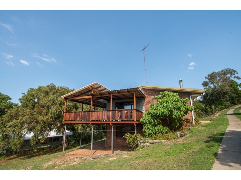 43 Cumming Parade, Point Lookout QLD 4183