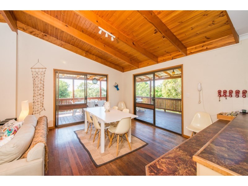 43 Cumming Parade, Point Lookout QLD 4183