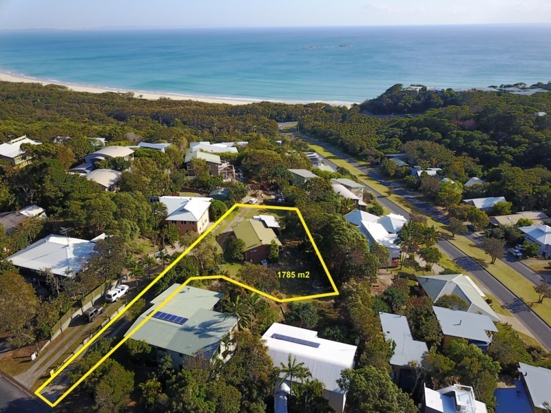 43 Cumming Parade, Point Lookout QLD 4183