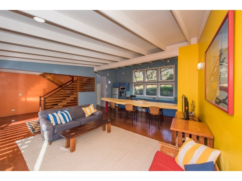 42 Cumming Parade, Point Lookout QLD 4183