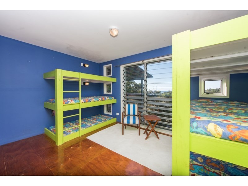 42 Cumming Parade, Point Lookout QLD 4183