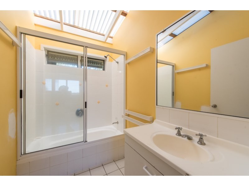 42 Cumming Parade, Point Lookout QLD 4183