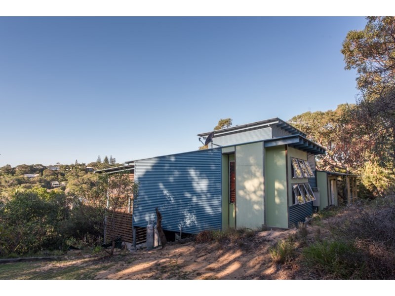 42 Cumming Parade, Point Lookout QLD 4183