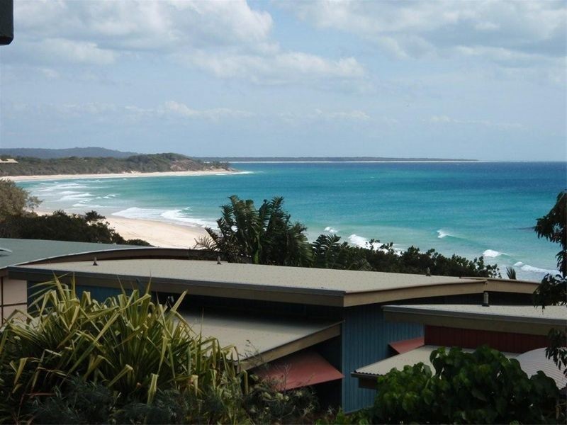 118 Mooloomba Road, Point Lookout QLD 4183