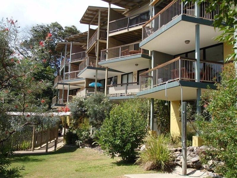 118 Mooloomba Road, Point Lookout QLD 4183