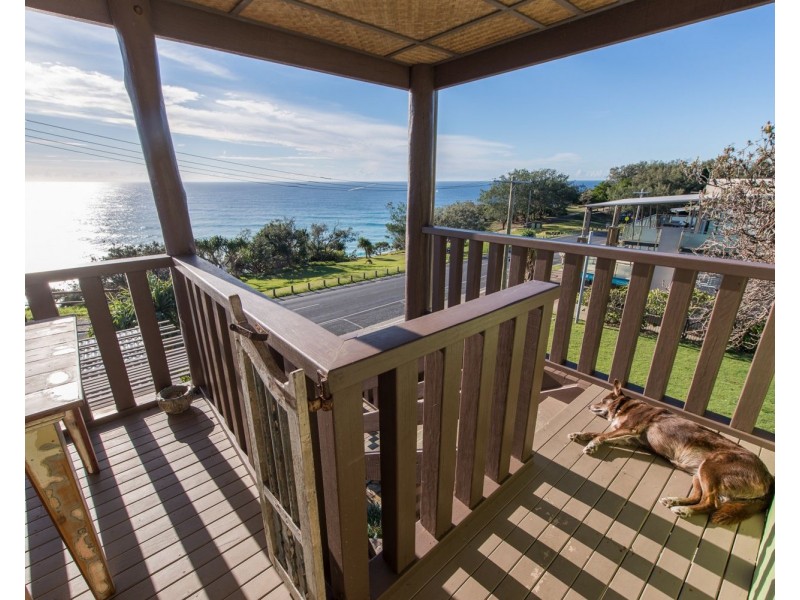 27 Mooloomba Road, Point Lookout QLD 4183
