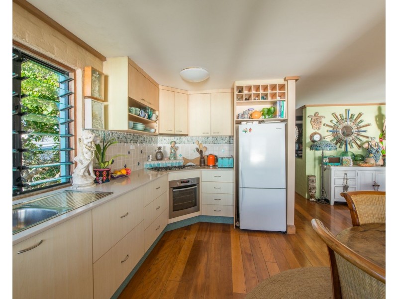 27 Mooloomba Road, Point Lookout QLD 4183