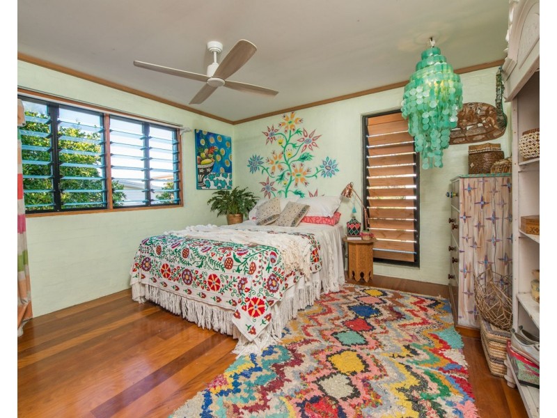 27 Mooloomba Road, Point Lookout QLD 4183