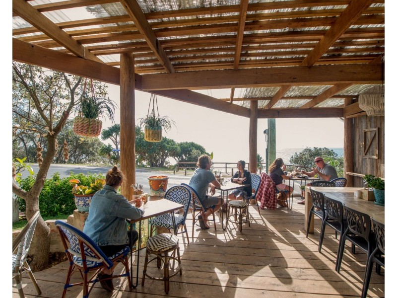 27 Mooloomba Road, Point Lookout QLD 4183