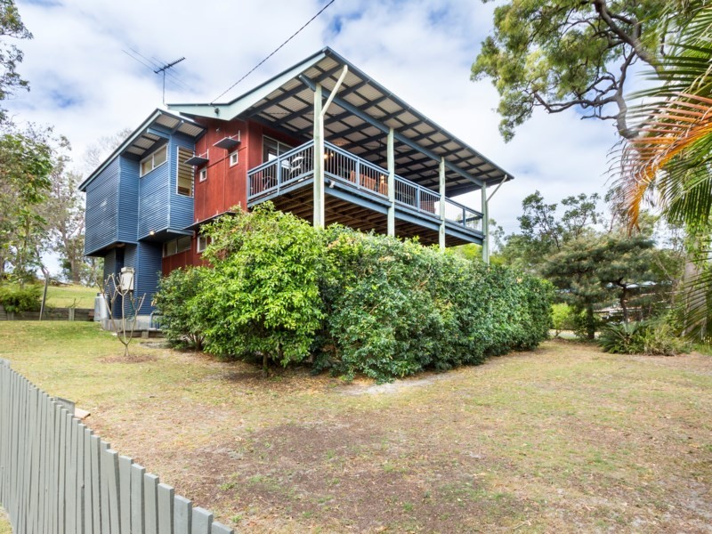 18 Merinda Crescent, Point Lookout QLD 4183