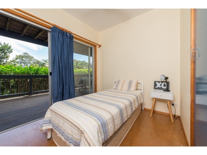 18 Merinda Crescent, Point Lookout QLD 4183