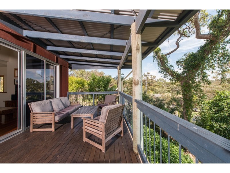 18 Merinda Crescent, Point Lookout QLD 4183