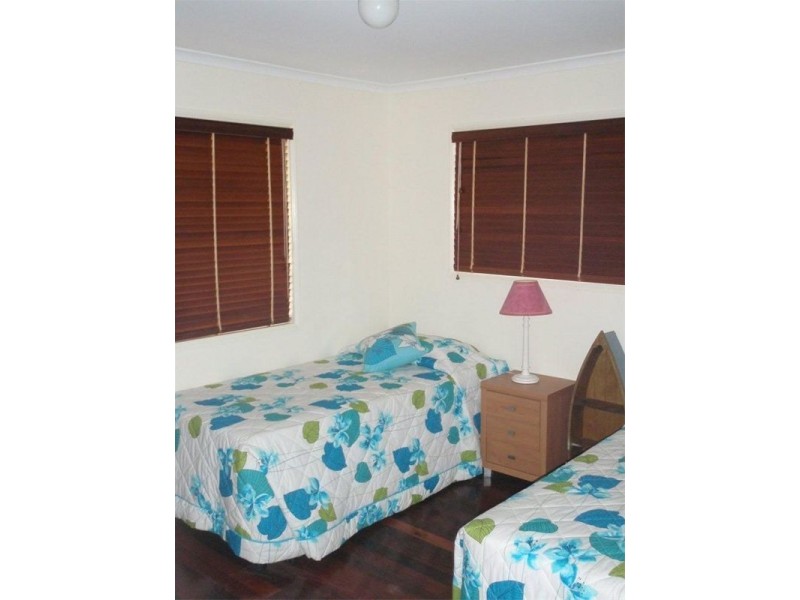 6 Bigoon Road, Point Lookout QLD 4183