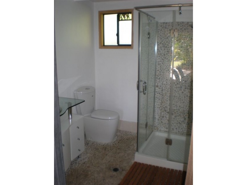 24 Booran Street, Point Lookout QLD 4183